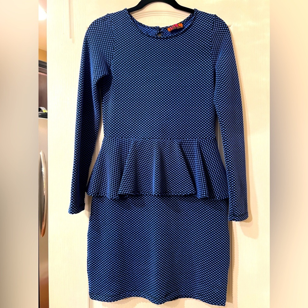Isle Apparel Textured Bodycon Dress with Peplum